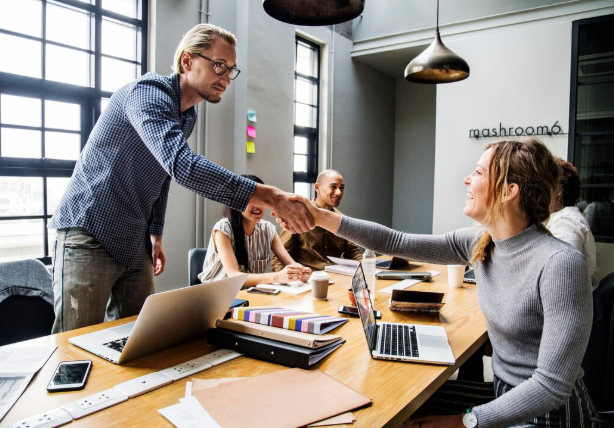 Why a Professional Branding Agency Matters for Business Growth in a Competitive Market